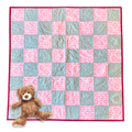 Baby quilt with teddy bear