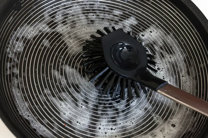 Circulon Cleaning Brush With Scraper Head