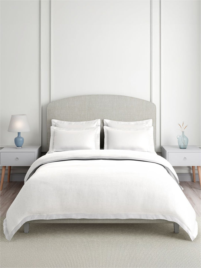 Cotton Charm 100% Cotton 400 TC King Bedsheet with 4 Pillow Covers | Off-White Dyed Solid Bedsheet Set