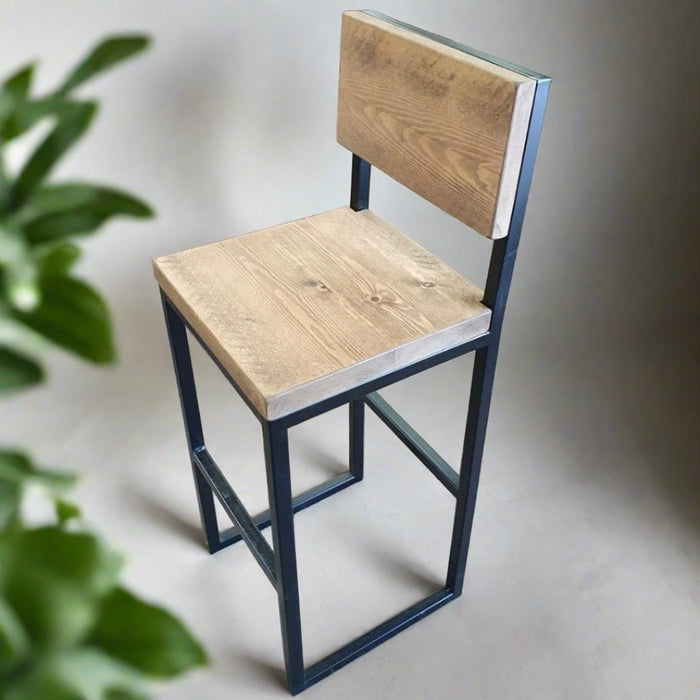 Cruach - Industrial Bar Stool with Backrest -