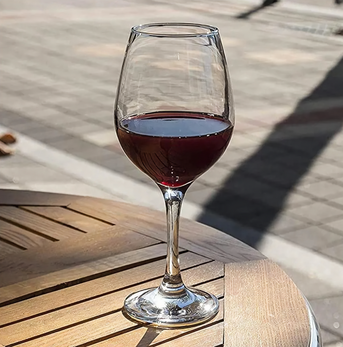 Crystal wine glass designed to enhance rich wine flavors