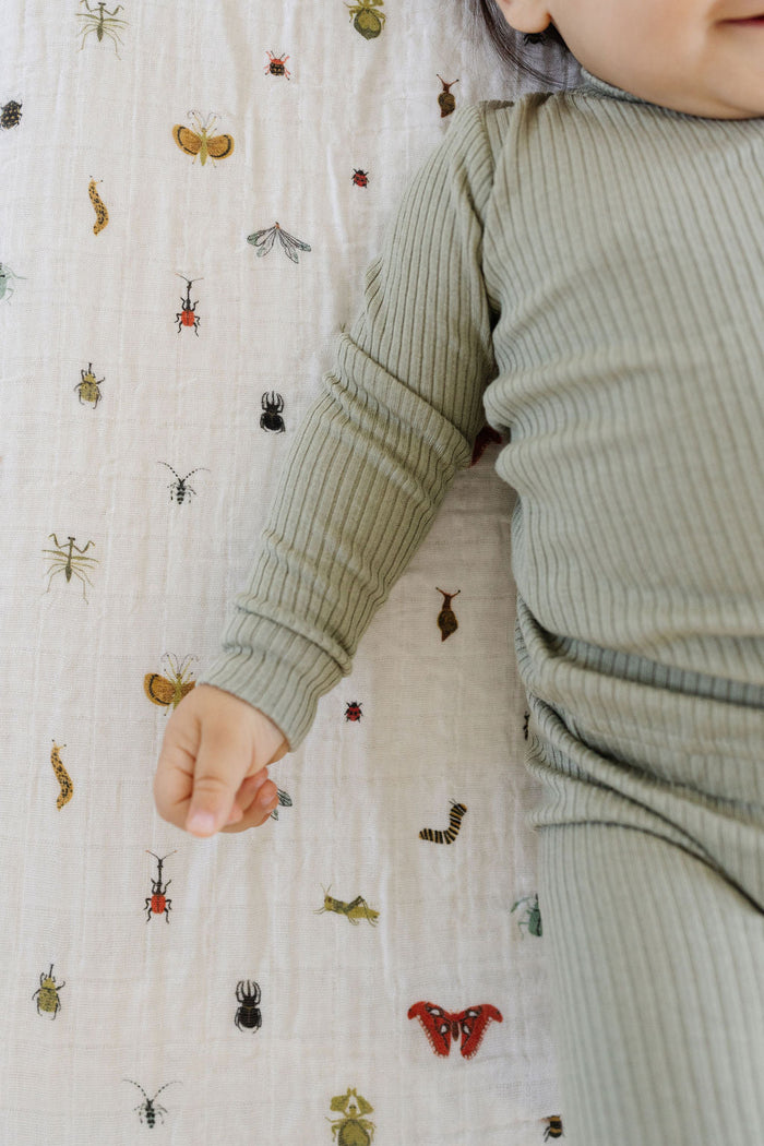 Cutie Crawlies Crib Sheet