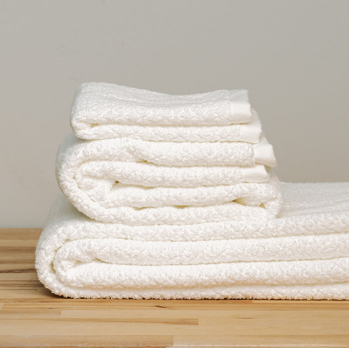 Snow White / Single - One Luxury Bath Towel