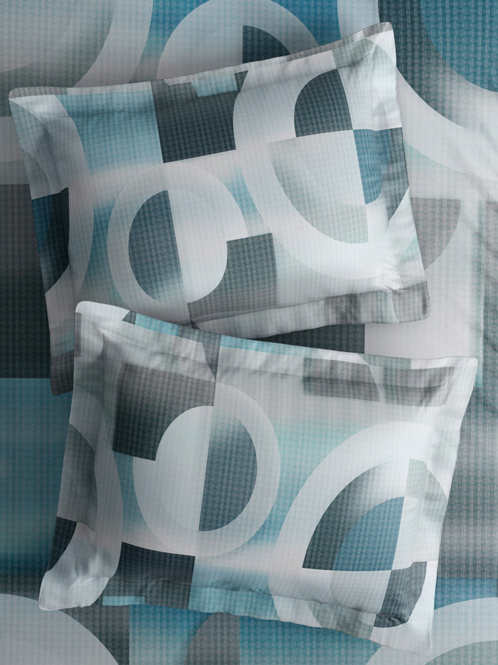 Gardenia Augusta 100% Cotton 300 TC King Bedsheet with 2 Pillow Covers | Blue & White Digital Geometrical Print