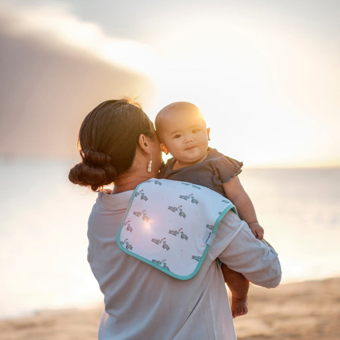 Honu Honi Burp Cloth