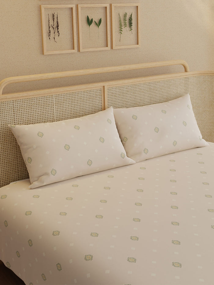 Indo Musk 100% Kasturi Cotton 200 TC King Bedsheet with 2 Pillow Covers | Cream Ethnic Print Bedsheet Set