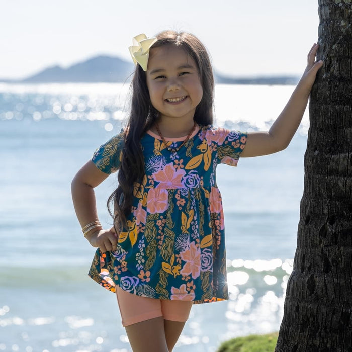 Lā Lei Short Sleeve Top and Shorts Set
