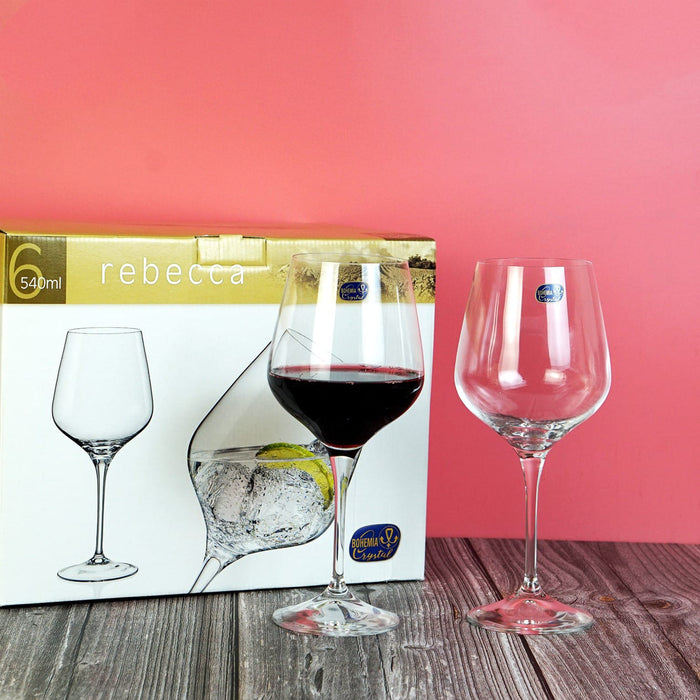 Refined crystal wine glass ideal for wine tastings