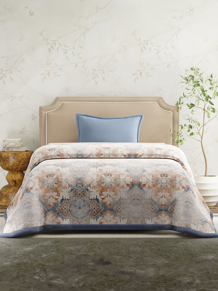Single Size 2-Ply Blanket for Mild Winter, Blue & White Printed (2.20 L m x 1.60 W m), Gardenia Augusta