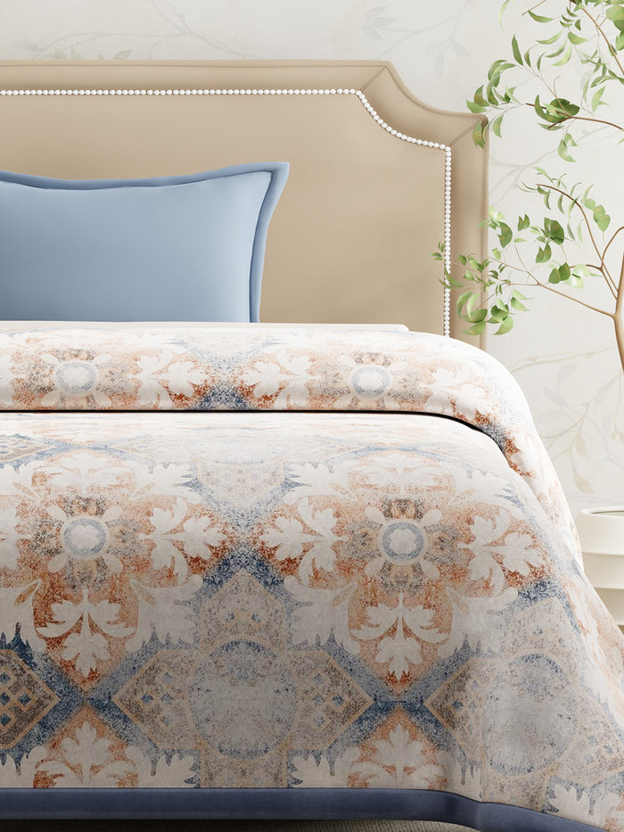 Single Size 2-Ply Blanket for Mild Winter, Blue & White Printed (2.20 L m x 1.60 W m), Gardenia Augusta
