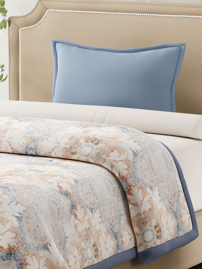 Single Size 2-Ply Blanket for Mild Winter, Blue & White Printed (2.20 L m x 1.60 W m), Gardenia Augusta