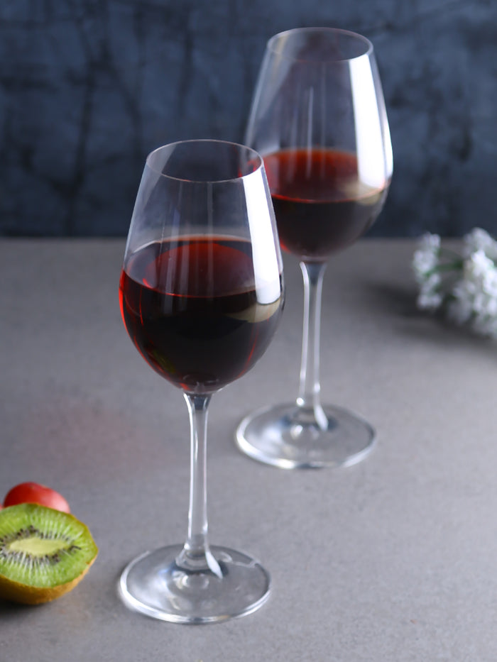 Sophisticated wine glass set enhancing wine aromas and flavors