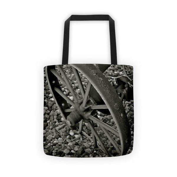 Wagon Wheel On Ice Tote bag